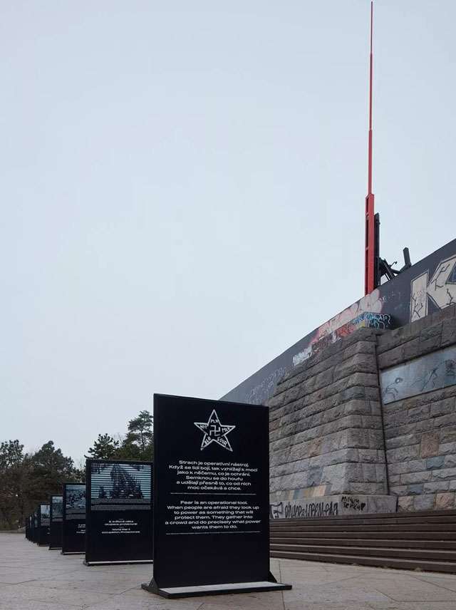 �ݿ�100���ꡰ����ӛ����չ:��ЩӰ푽ݿ���ò�Ěvʷ�¼�